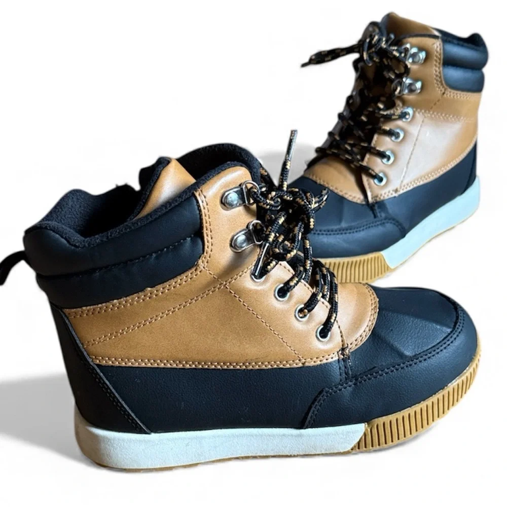 BOYS NWOT -5°F TEMPERATURE RATED WINTER SNOW BOOTS UNISEX LACE UP NAVY SIZE 2